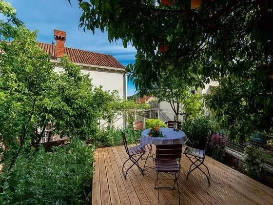 Apart Daire (One bedroom apartment with terrace an)