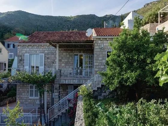 Apart Daire (Three bedroom apartment with terrace )