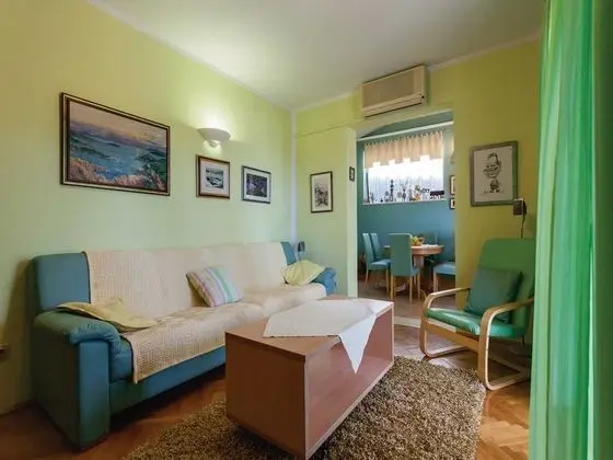 Apart Daire (Three bedroom apartment with terrace )