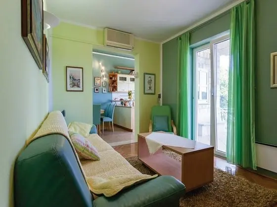 Apart Daire (Three bedroom apartment with terrace )