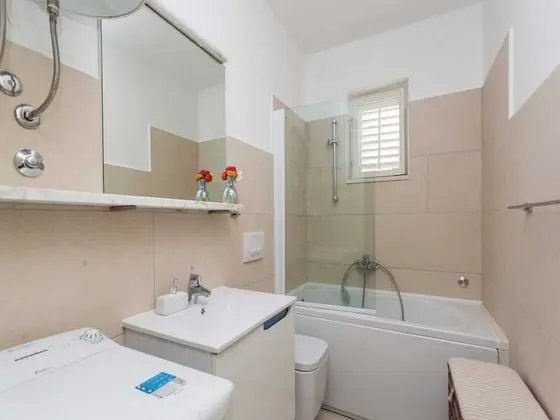 Apart Daire (Three bedroom apartment with terrace )