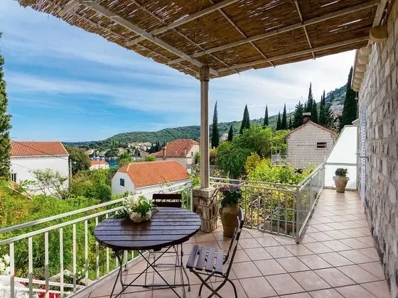 Apart Daire (Three bedroom apartment with terrace )