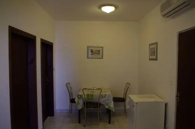 Apart Daire, 2 Yatak Odası (2)