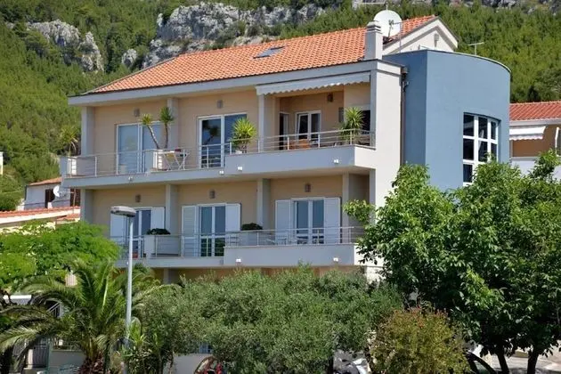 Apart Daire (One Bedroom Apartment with Balcony an)