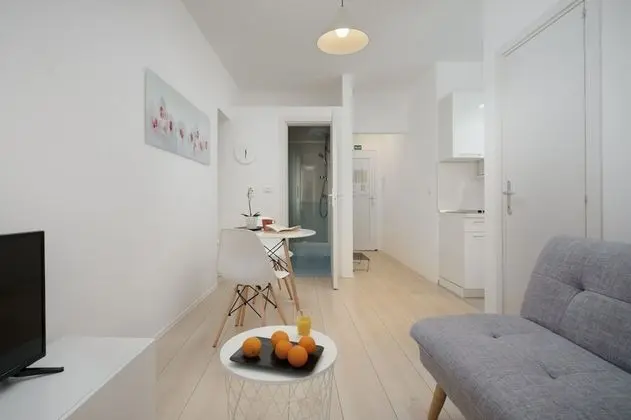 Standard Apart Daire, Bahçe Manzaralı
