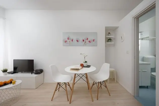 Standard Apart Daire, Bahçe Manzaralı