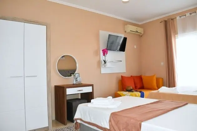 Apart Daire, Göl Manzaralı
