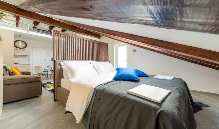 Superior Stüdyo, Balkon