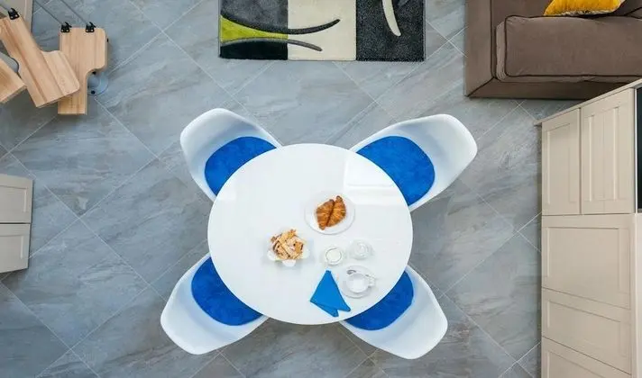 Superior Stüdyo, Balkon