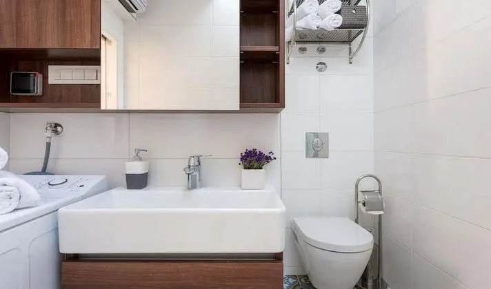 Superior Stüdyo, Balkon