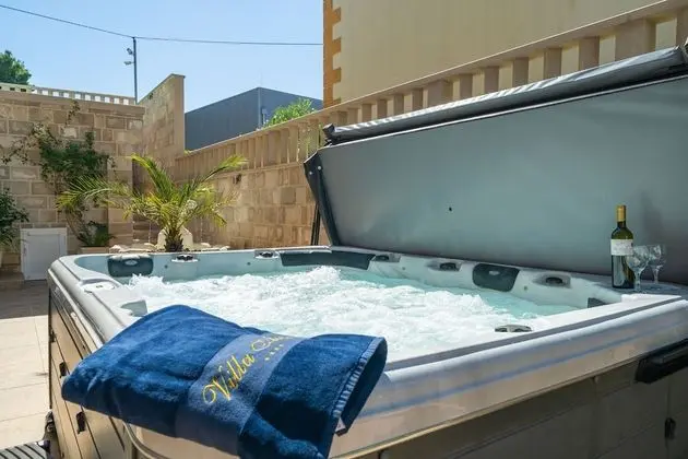 Comfort Studio, Shared Swimming Pool