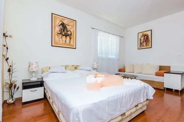 Comfort Studio, Shared Swimming Pool