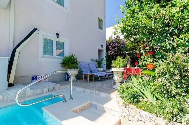 Comfort Studio, Shared Swimming Pool