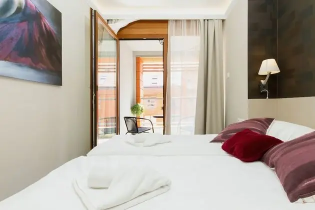 Apart Daire, 2 Yatak Odası, Balkon, Nehir Manzaralı