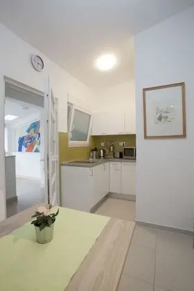 Apart Daire, Teras, Deniz Manzaralı