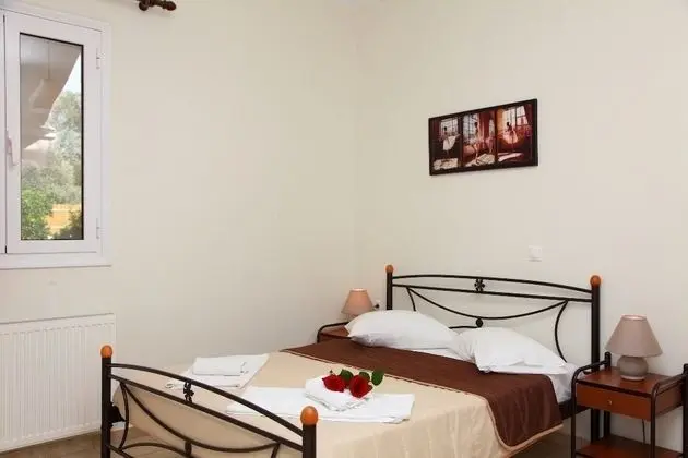 Stüdyo (for 4)