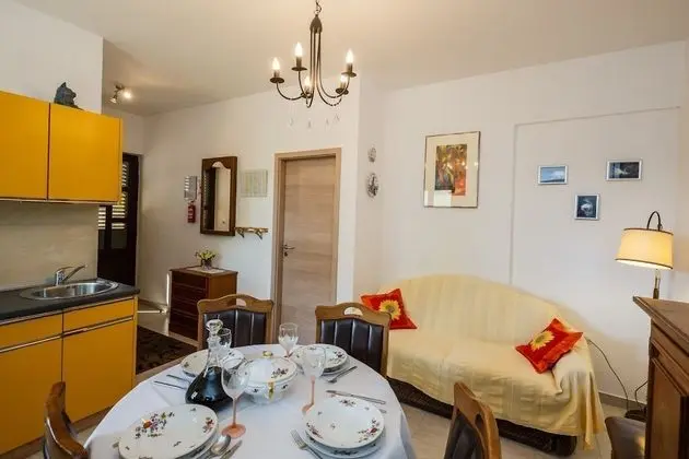 Apart Daire, Zemin Kat