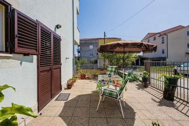 Apart Daire, Zemin Kat