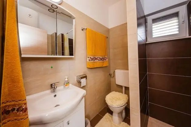 Apart Daire, Zemin Kat