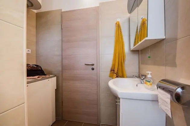 Apart Daire, Zemin Kat