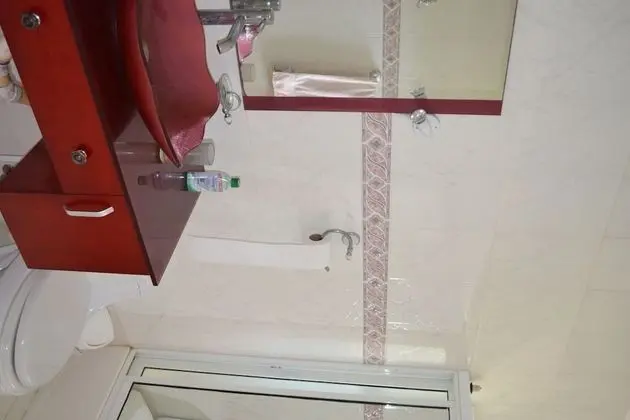 One Bedroom Apartment