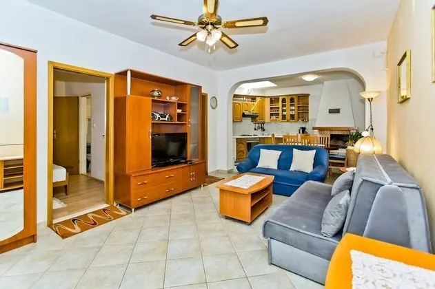 Comfort Apart Daire, 2 Yatak Odası, Avlu Manzaralı (3)