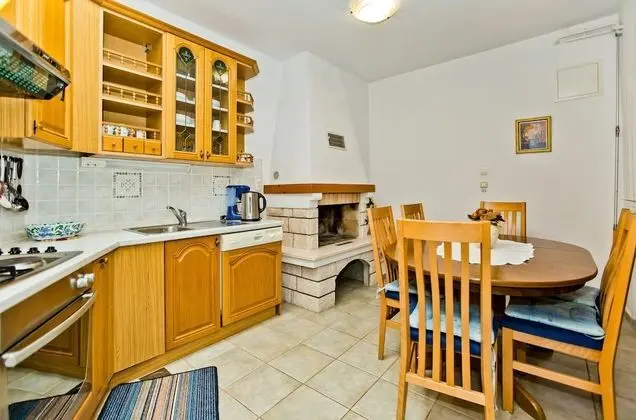 Comfort Apart Daire, 2 Yatak Odası, Avlu Manzaralı (3)