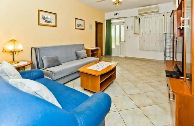 Comfort Apart Daire, 2 Yatak Odası, Avlu Manzaralı (3)