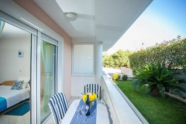 Stüdyo, Teras, Zemin Kat