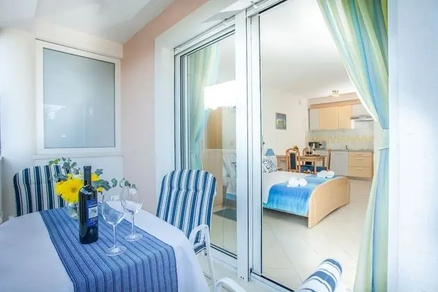 Stüdyo, Teras, Zemin Kat