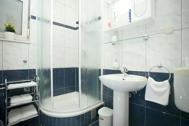 Stüdyo, Teras, Zemin Kat