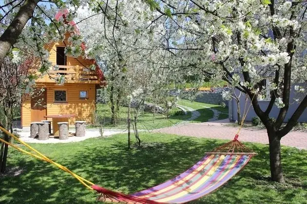 Log Cabin Basta