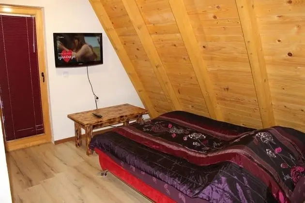 Log Cabin Basta