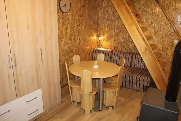 Log Cabin Basta
