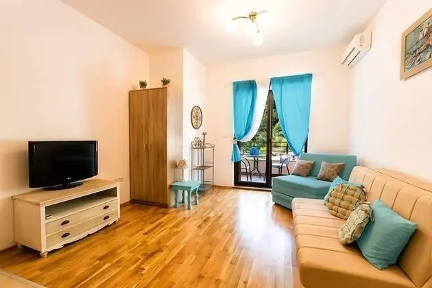 Standard Stüdyo (Blue Breeze)