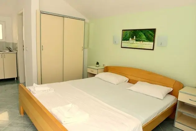 Comfort Tek Büyük Yataklı Oda
