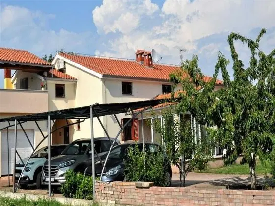 Apart Daire (Two Bedroom apartment with Shared Ter)