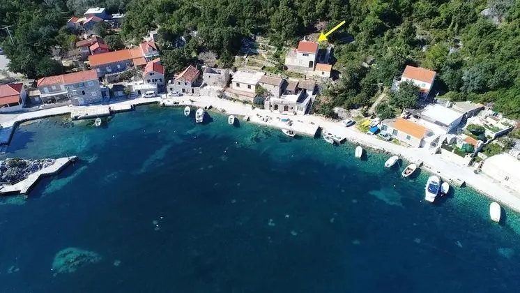 Stüdyo (Studio Apartment with Terrace and Sea)