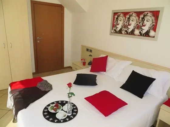 Apart Daire, 1 Yatak Odası, Balkon, Bahçe Manzaralı