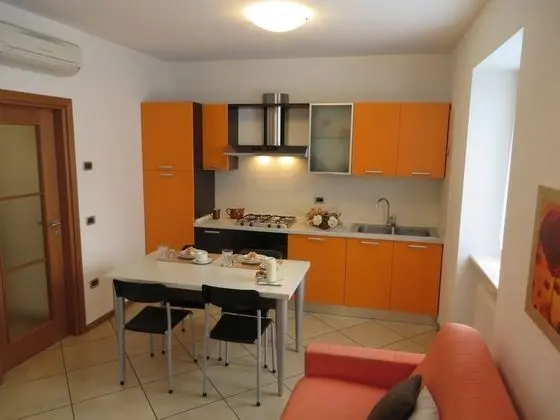 Apart Daire, 1 Yatak Odası, Balkon, Bahçe Manzaralı