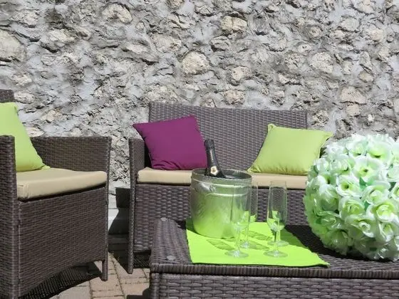Apart Daire, 1 Yatak Odası, Balkon, Bahçe Manzaralı