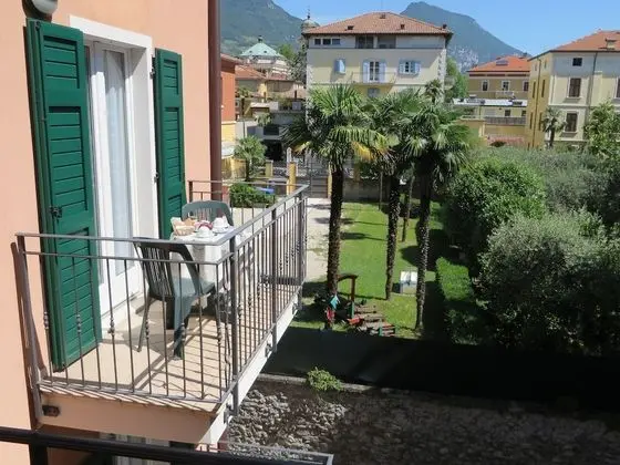 Apart Daire, 1 Yatak Odası, Balkon, Bahçe Manzaralı