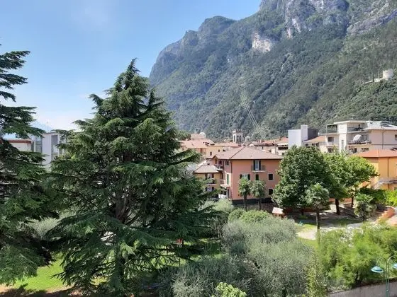 Apart Daire, 1 Yatak Odası, Balkon, Bahçe Manzaralı