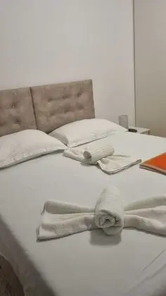 Apart Daire (Two Bedroom Apartment with Balcony)