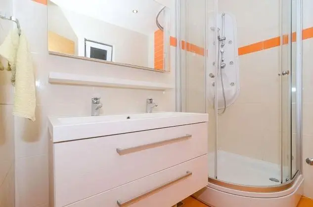 Apart Daire (Two Bedroom Apartment with Balcony)