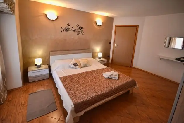 Apartment, 1 Bedroom with Terrace