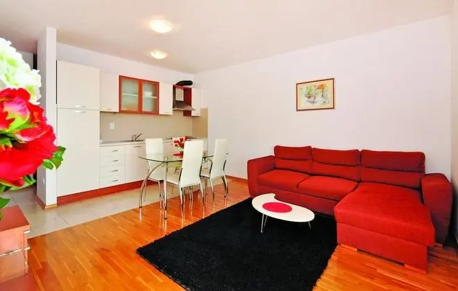 Superior Apart Daire, 2 Yatak Odası, Balkon, Deniz Manzaralı