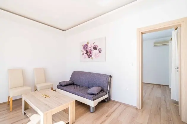 Apart Daire (1 Bedroom Apt with Balcony n Sea View)