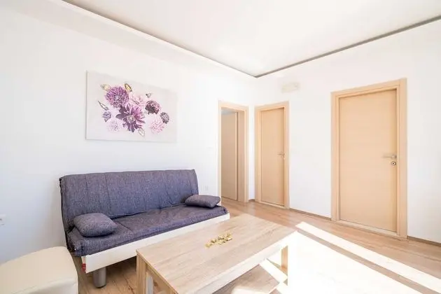 Apart Daire (1 Bedroom Apt with Balcony n Sea View)