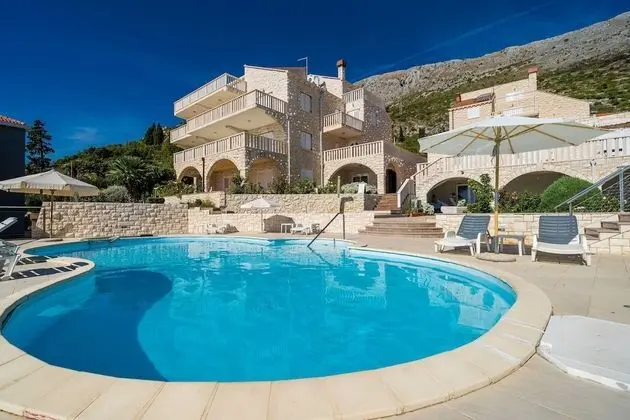 Apart Daire (1 Bedroom Apt with Balcony n Sea View)